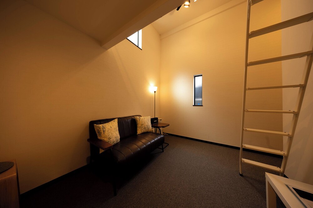 ダブルルーム 禁煙 客室13 | アパートメント三条