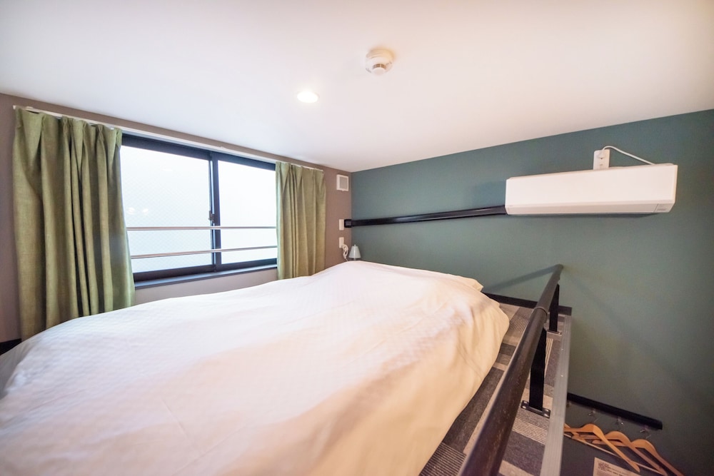 ダブルルーム 禁煙 客室2 | アパートメント三条