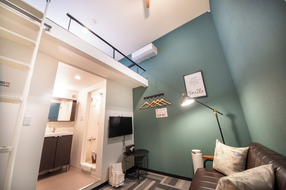 ダブルルーム 禁煙 | アパートメント三条