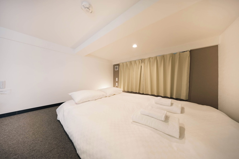 ダブルルーム 禁煙 客室9 | アパートメント三条