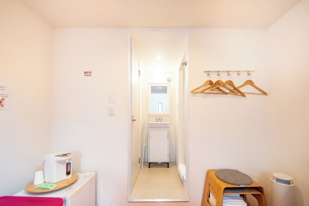 ダブルルーム 禁煙 バスルーム1 | アパートメント三条