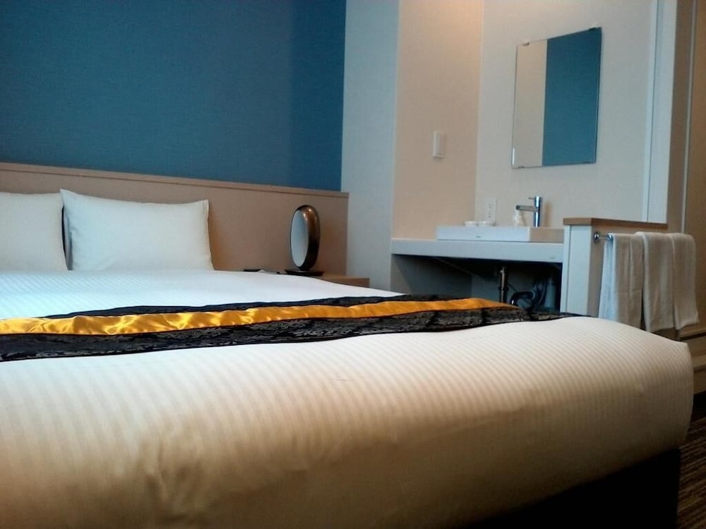 スーペリア ダブルルーム 禁煙 客室2 | バンデホテル大阪