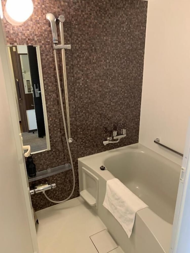 スーペリア ダブルルーム 禁煙 バスルーム1 | バンデホテル大阪