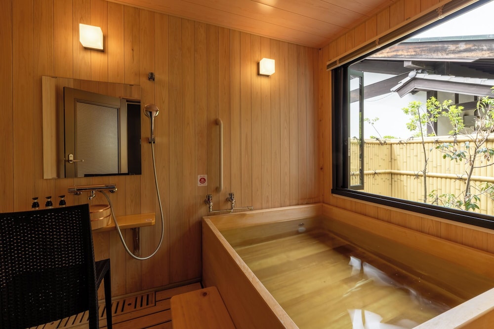 和室 禁煙（布団タイプ） バスルーム1 | 旅庵 川喜