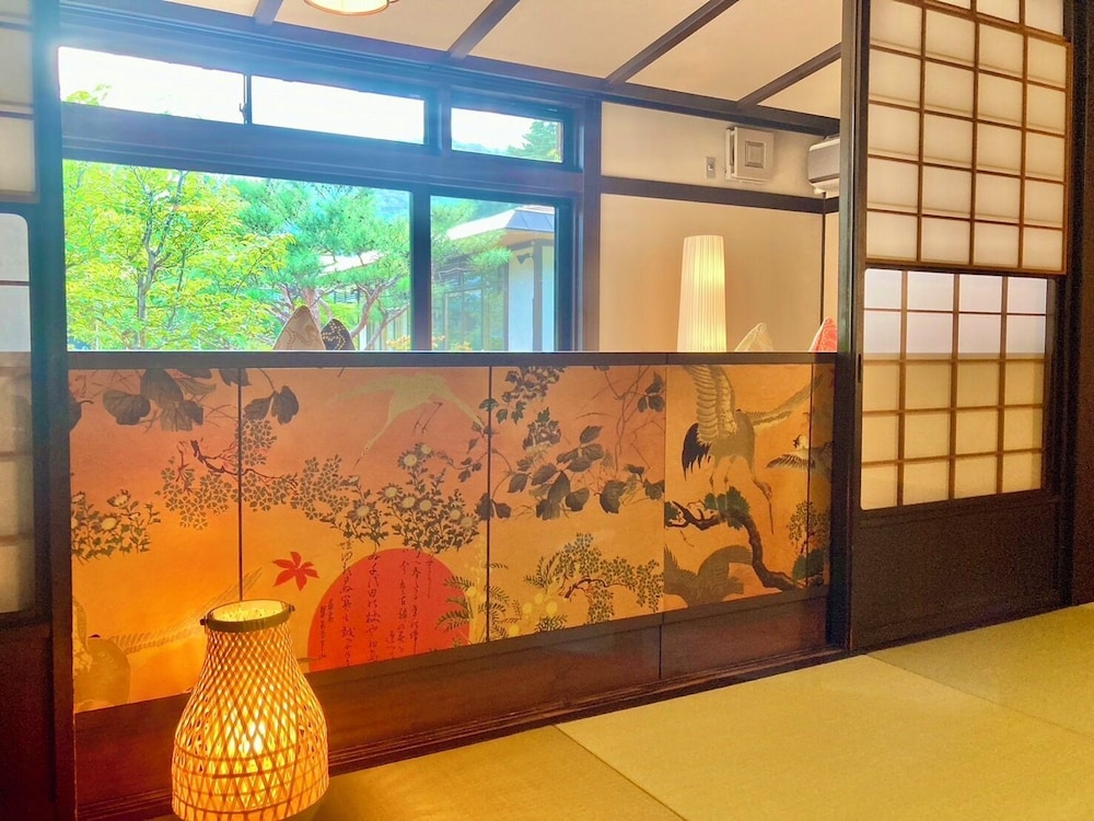 スーペリア 4 人部屋 ガーデンビュー 客室2 | 旅庵 川喜