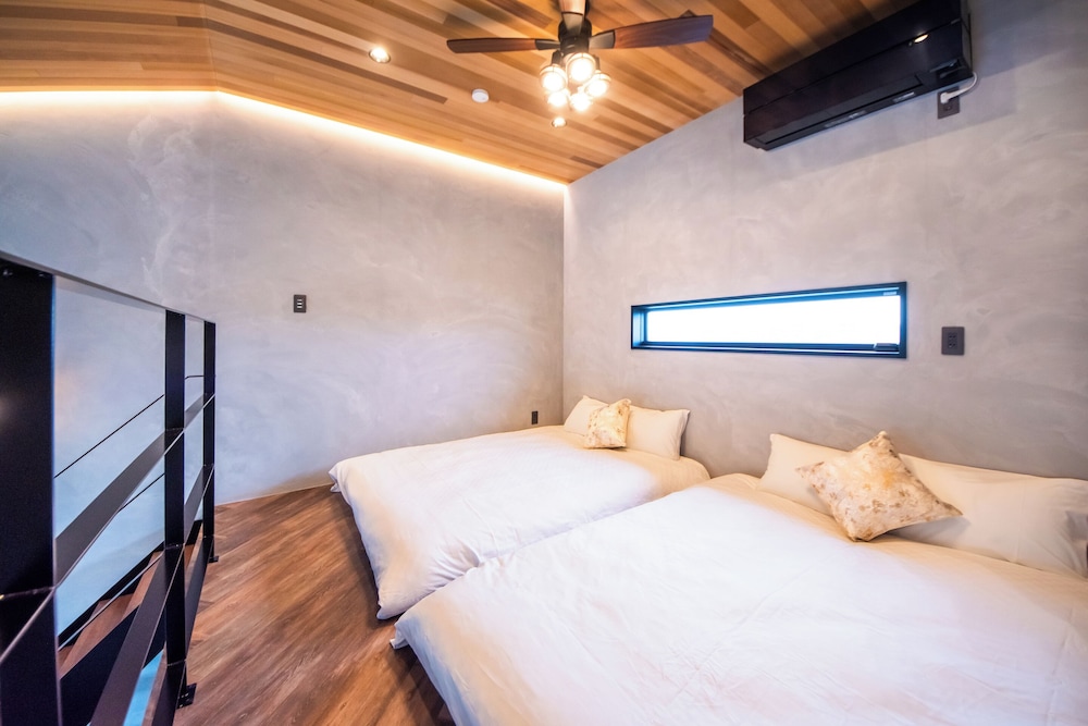 ハウス ダブルベッド 2 台 | Private House Hibiki