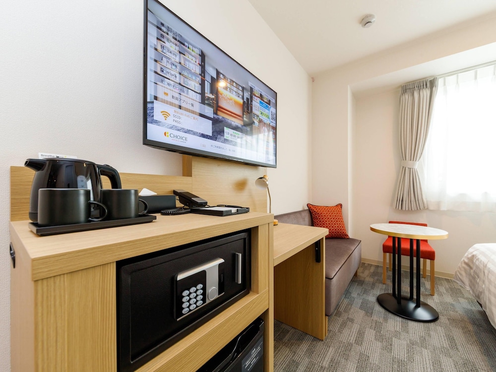 スタンダード ルーム クイーンベッド 1 台 禁煙 客室2 | コンフォートホテル紀伊田辺