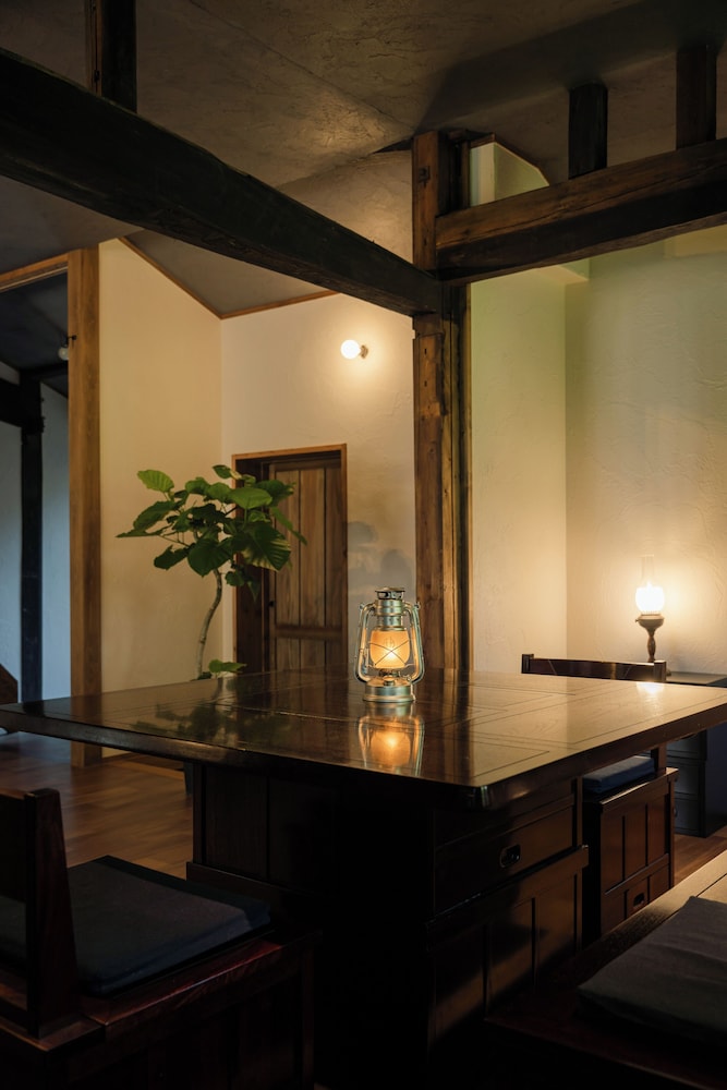 ベーシック ツインルーム マウンテンビュー リビング エリア0 | つづやビレッジ