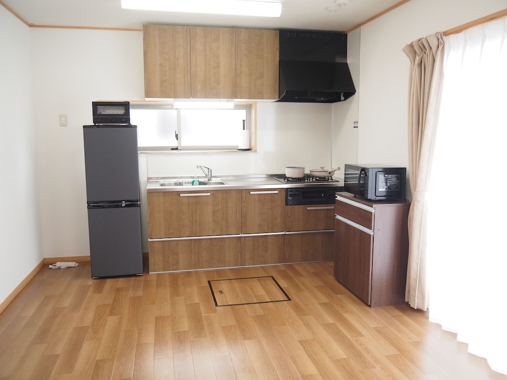 ベーシック ルーム 専用キッチン0 | Western style private house residence B
