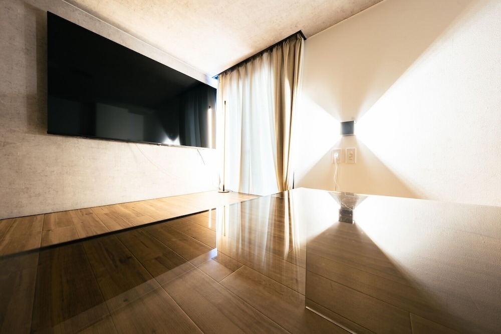 デザイン ツインルーム 客室1 | The book lounge hotel KANI