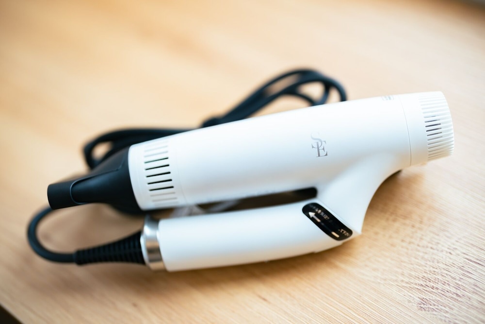 ビジネス ダブルルーム ダブルベッド 1 台 禁煙 バスルーム1 | The book lounge hotel KANI