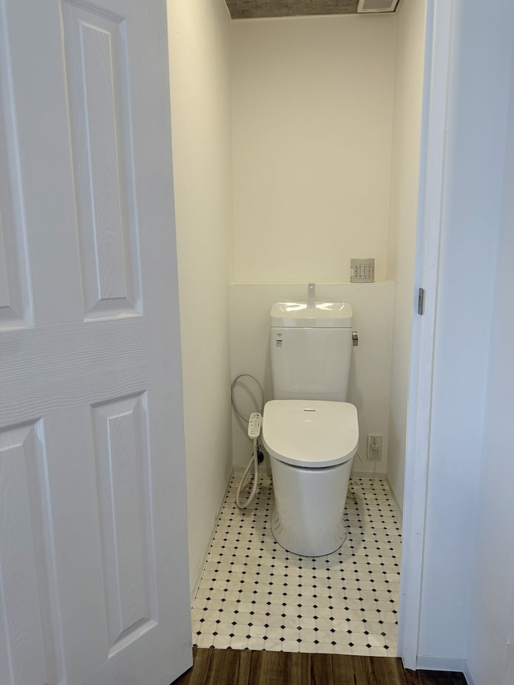 コンフォート ダブルルーム ダブルベッド 1 台 禁煙 簡易キッチン 客室3 | The book lounge hotel KANI