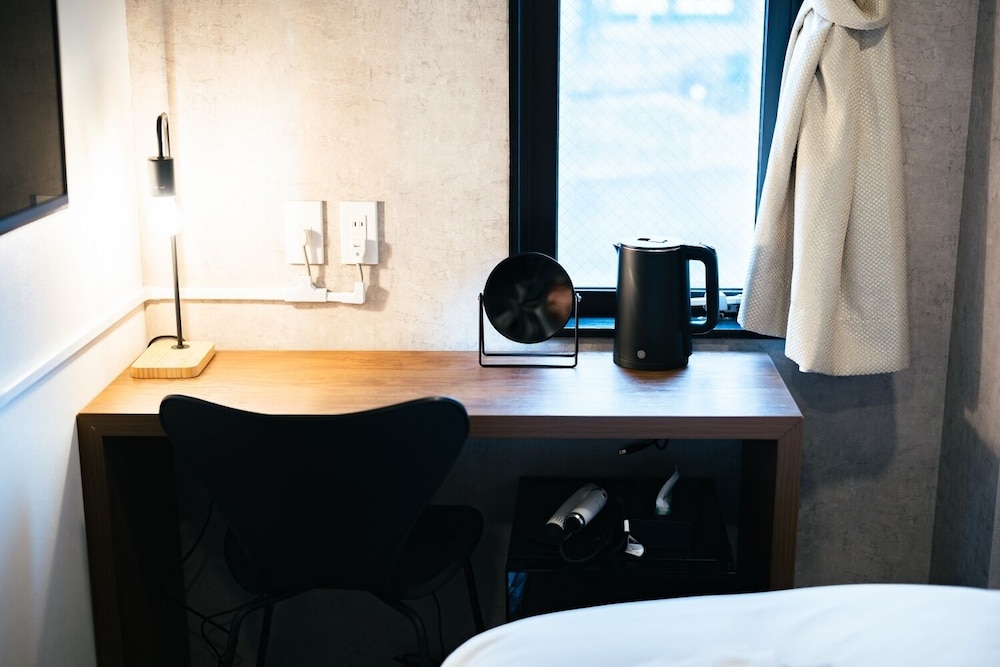 ビジネス ダブルルーム ダブルベッド 1 台 禁煙 客室2 | The book lounge hotel KANI