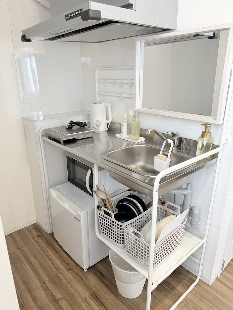 コンフォート ダブルルーム ダブルベッド 1 台 禁煙 簡易キッチン 客室1 | The book lounge hotel KANI