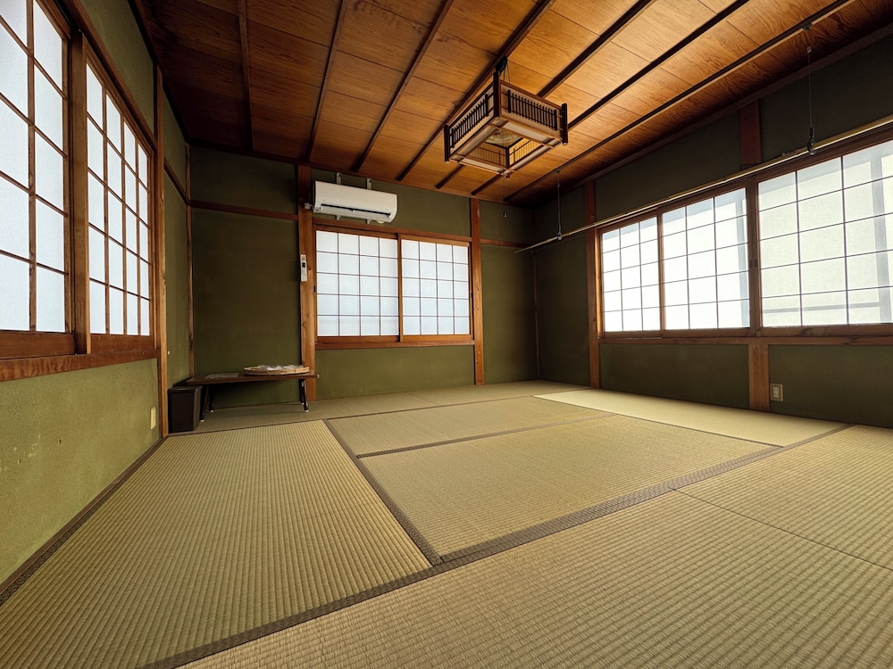 ファミリー 4 人部屋 ガーデンビュー 客室3 | 大杉屋 和束 京都