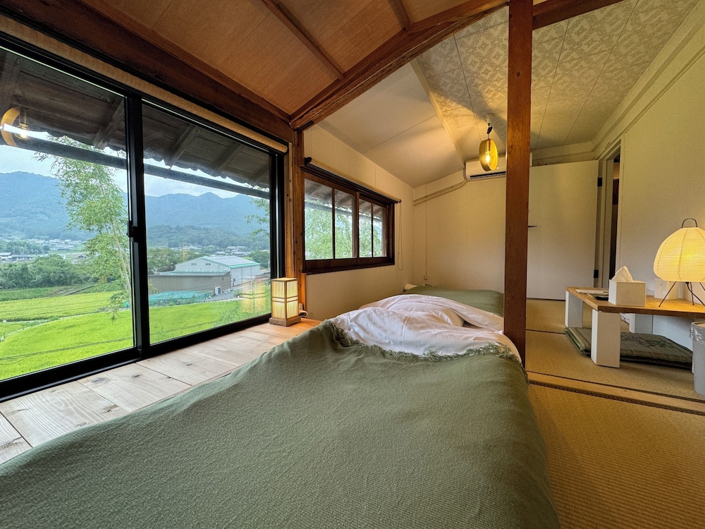 スーペリア ツインルーム マウンテンビュー 客室9 | 大杉屋 和束 京都