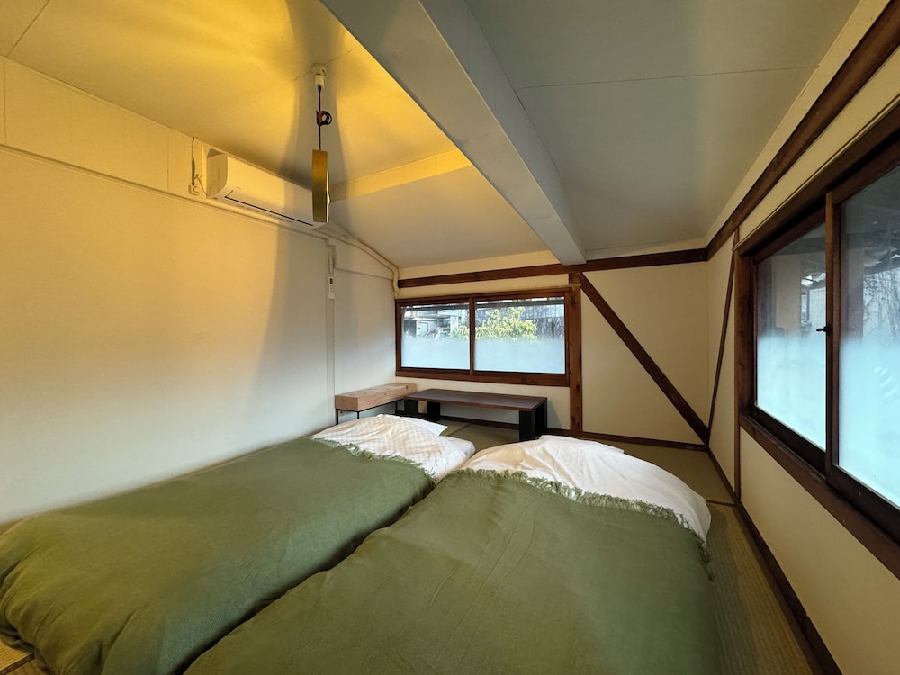 デラックス ダブルまたはツインルーム マウンテンビュー 客室1 | 大杉屋 和束 京都