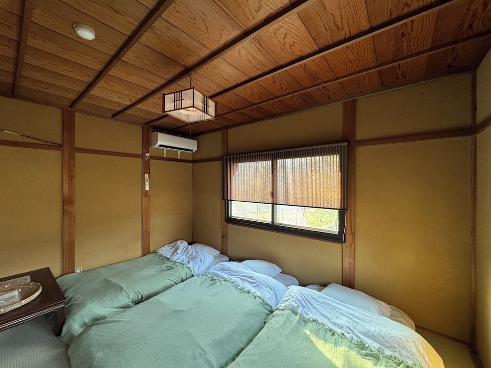 クラシック トリプルルーム マウンテンビュー 客室11 | 大杉屋 和束 京都