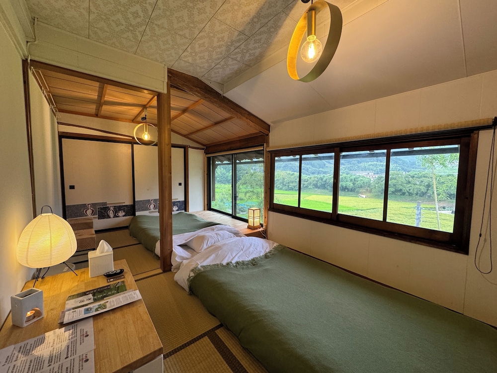 スーペリア ツインルーム マウンテンビュー 客室7 | 大杉屋 和束 京都