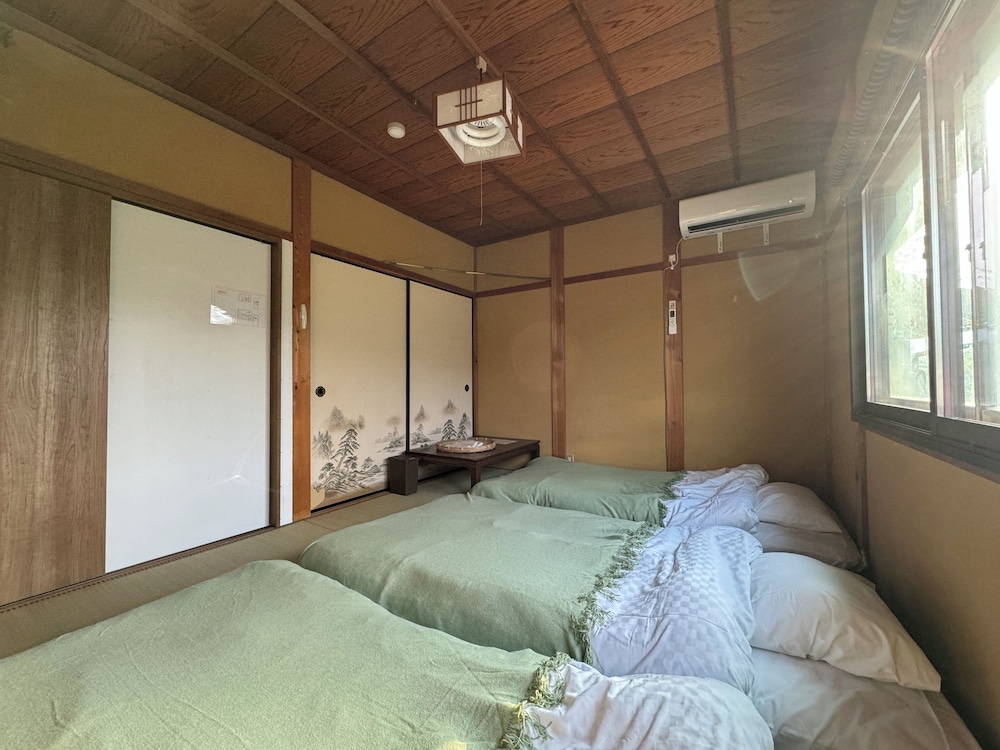 クラシック トリプルルーム マウンテンビュー 客室4 | 大杉屋 和束 京都