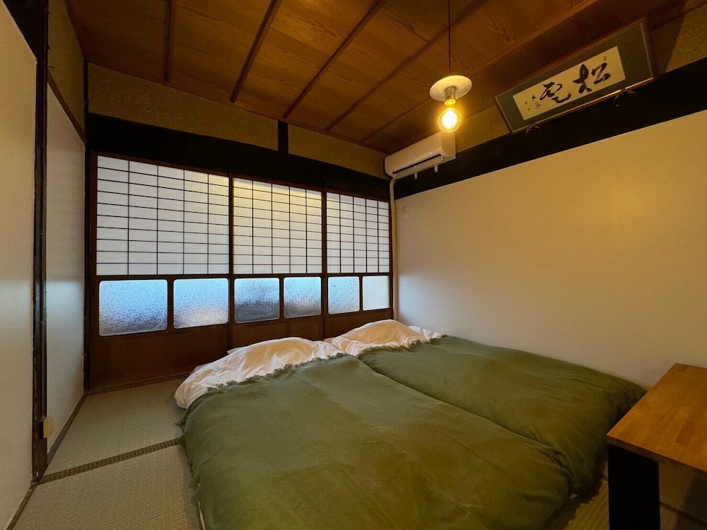 スタンダード ダブルまたはツインルーム ガーデンビュー 客室3 | 大杉屋 和束 京都