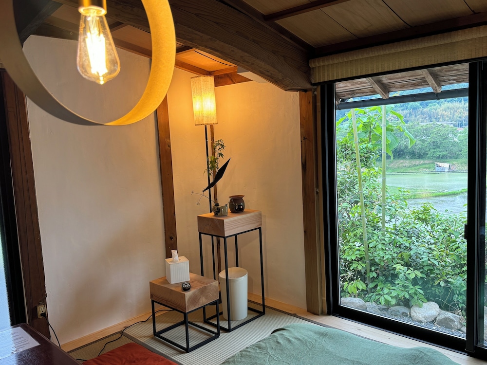 スーペリア トリプルルーム マウンテンビュー 客室9 | 大杉屋 和束 京都