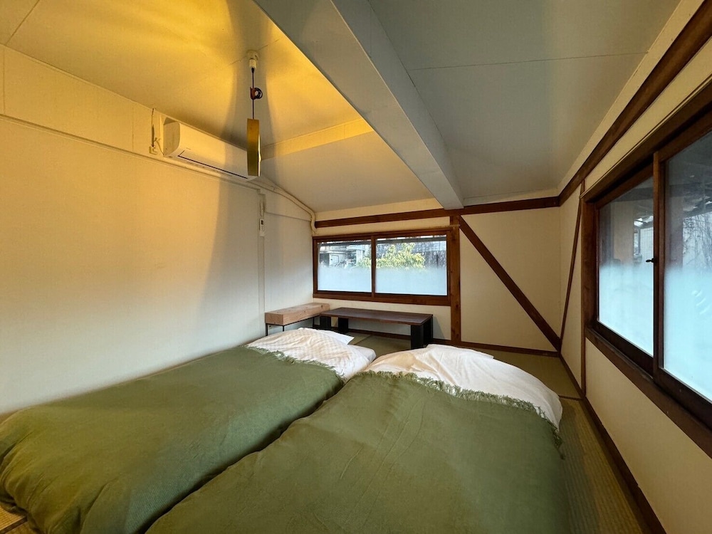 デラックス ダブルまたはツインルーム マウンテンビュー 客室4 | 大杉屋 和束 京都
