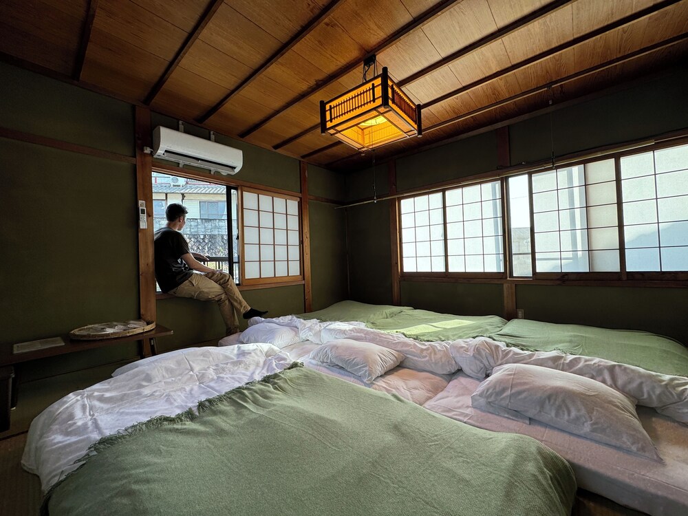 ファミリー 4 人部屋 ガーデンビュー 客室4 | 大杉屋 和束 京都