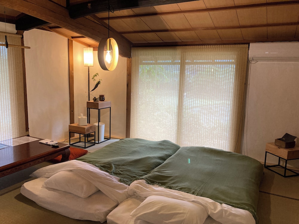 スーペリア トリプルルーム マウンテンビュー 客室16 | 大杉屋 和束 京都