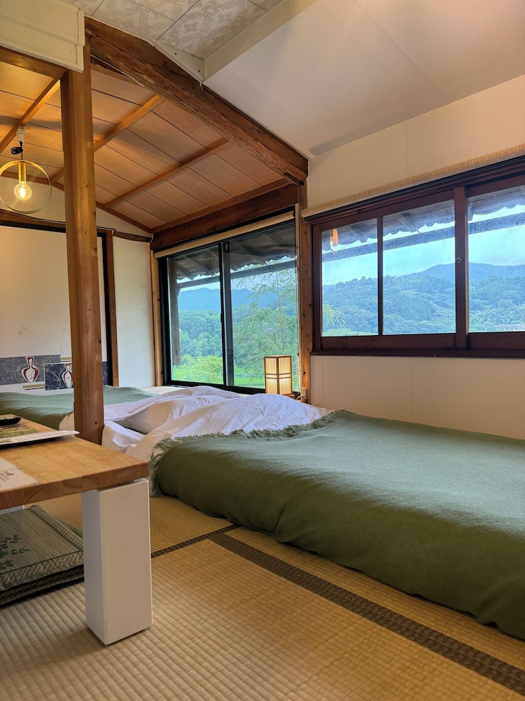 スーペリア ツインルーム マウンテンビュー 客室6 | 大杉屋 和束 京都