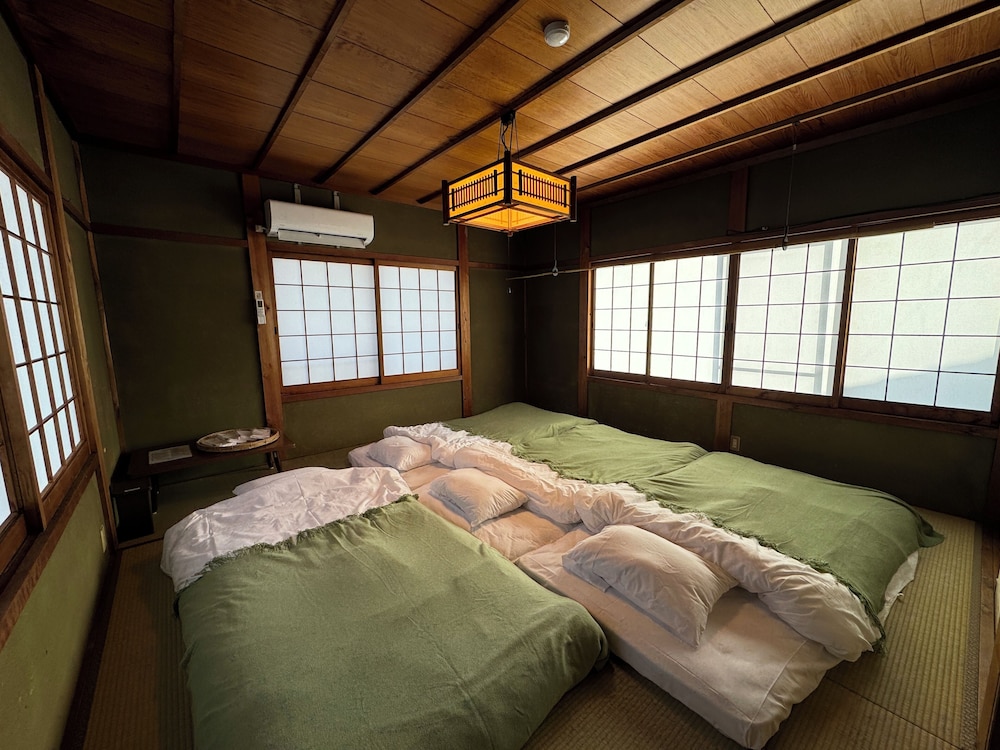 ファミリー 4 人部屋 ガーデンビュー 客室7 | 大杉屋 和束 京都