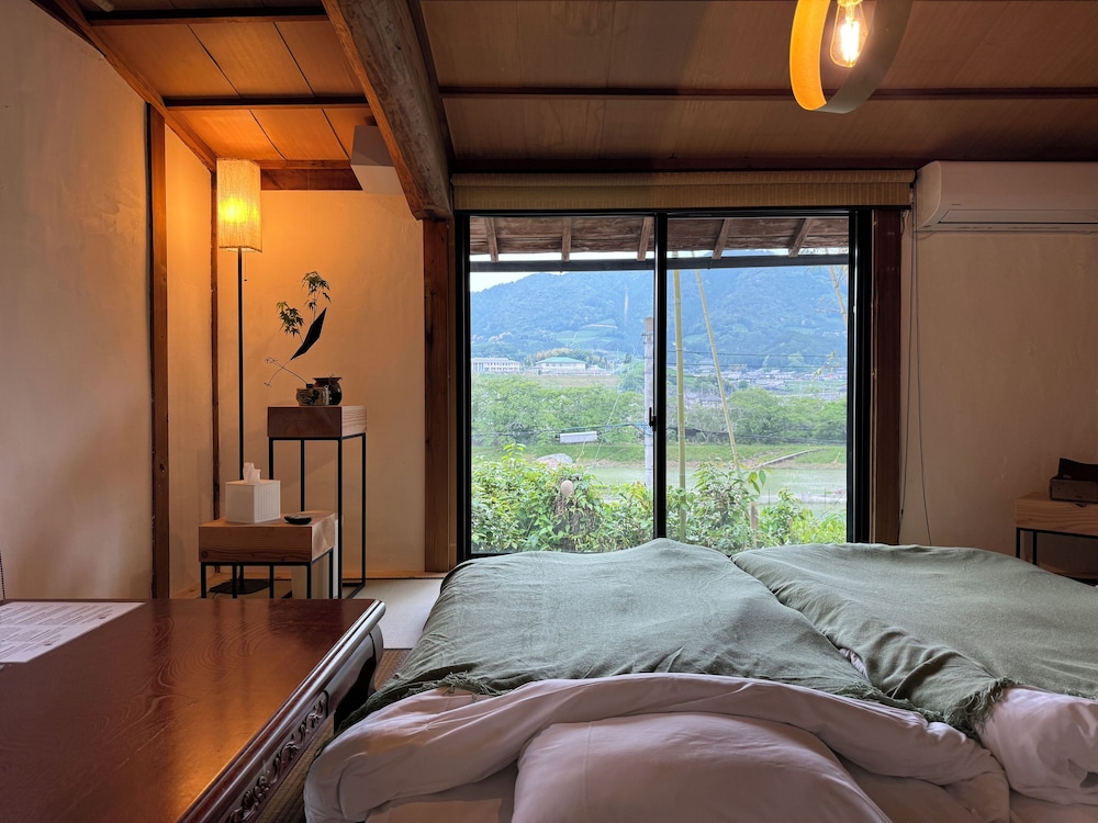 スーペリア トリプルルーム マウンテンビュー 客室14 | 大杉屋 和束 京都