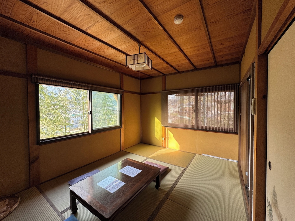 クラシック トリプルルーム マウンテンビュー 客室8 | 大杉屋 和束 京都