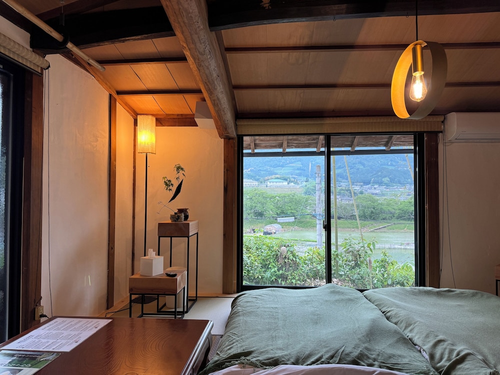 スーペリア トリプルルーム マウンテンビュー 客室11 | 大杉屋 和束 京都