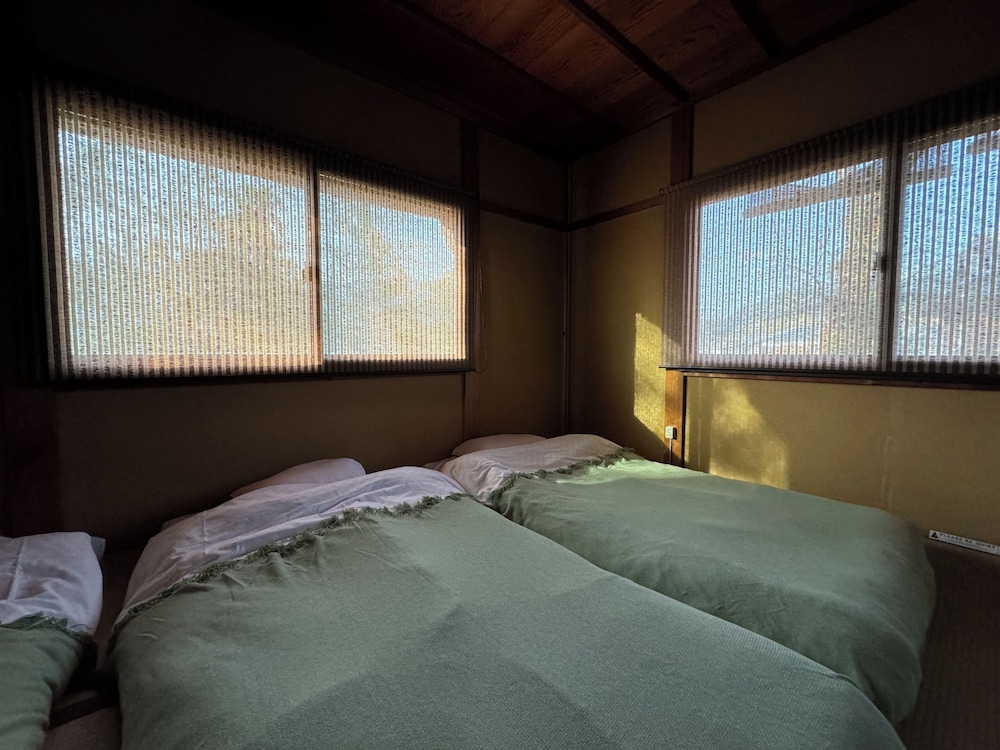 クラシック トリプルルーム マウンテンビュー 客室5 | 大杉屋 和束 京都