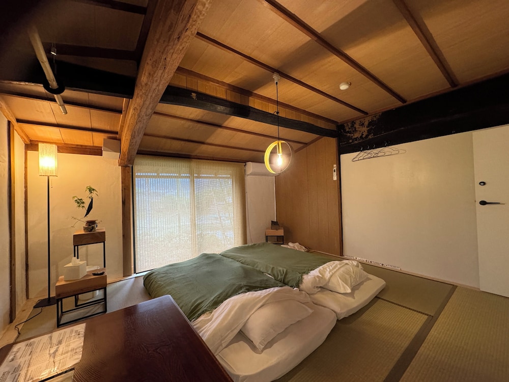 スーペリア トリプルルーム マウンテンビュー 客室2 | 大杉屋 和束 京都