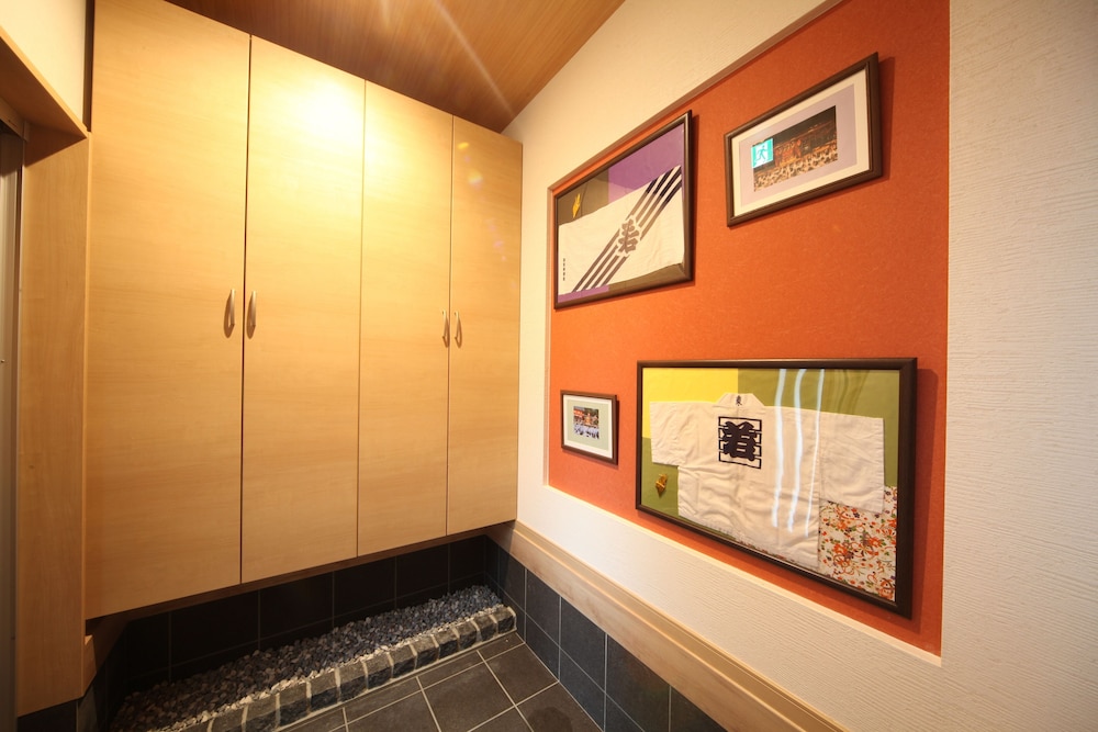 施設の正面1 | ルアナ三十三間堂