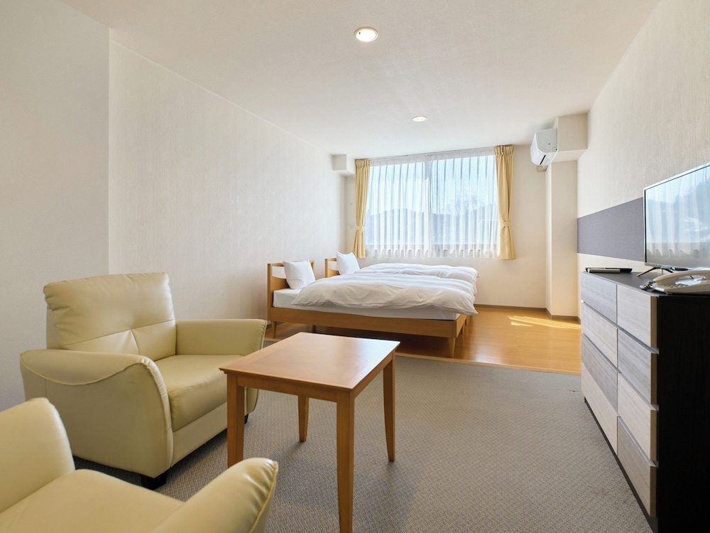 デラックス ツインルーム 禁煙 | おわらビューホテル