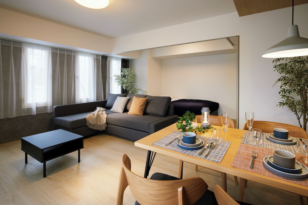 プレミアム アパートメント 客室4 | Minn 北広島 Station East