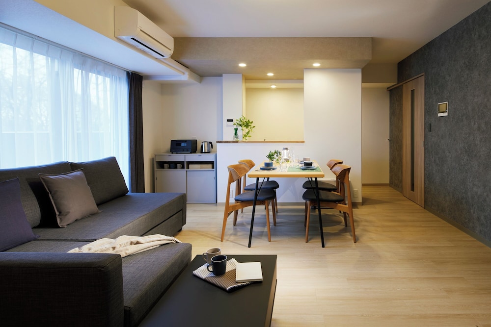 デラックス アパートメント | Minn 北広島 Station East