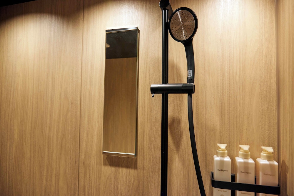 スーペリア 4 人部屋 バスルーム0 | MKG HOTEL Asakusa