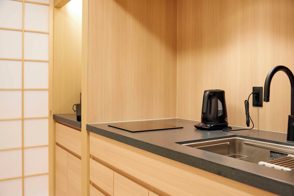 スーペリア 4 人部屋 専用キッチン0 | MKG HOTEL Asakusa