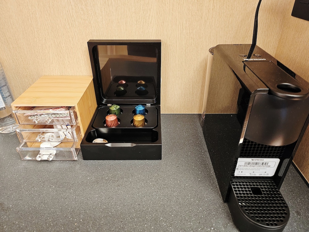 スーペリア 4 人部屋 専用キッチン2 | MKG HOTEL Asakusa