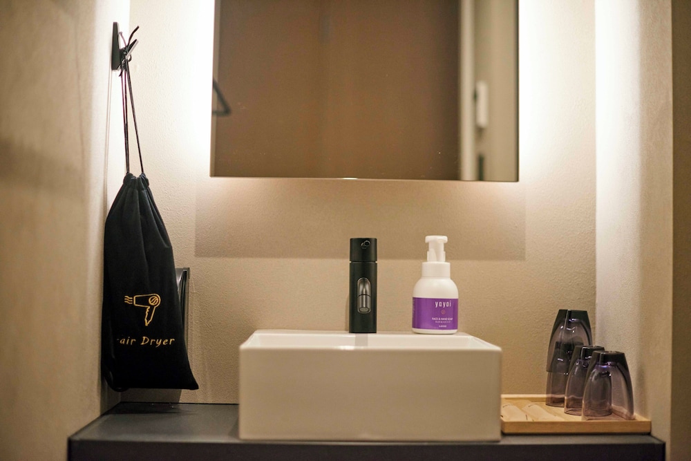 スーペリア 4 人部屋 バスルーム7 | MKG HOTEL Asakusa