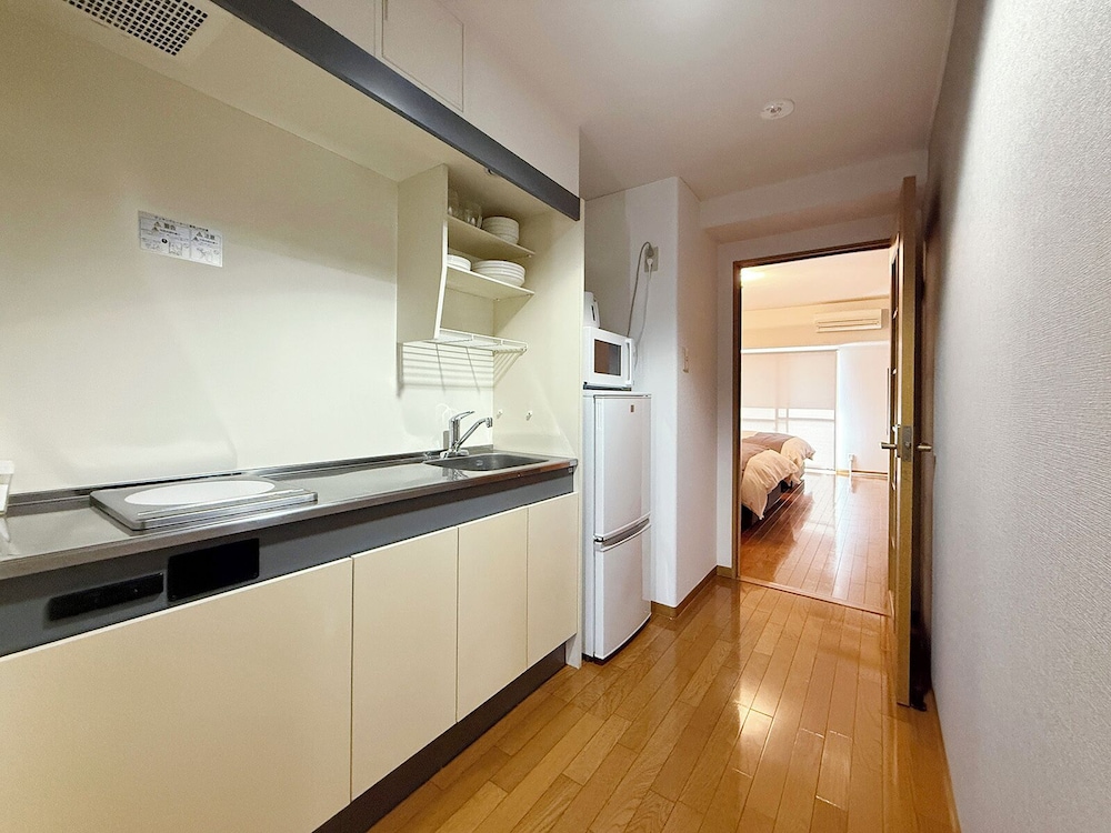 コンフォート アパートメント バルコニー 専用キッチン2 | Grandeur Hamamoto 303