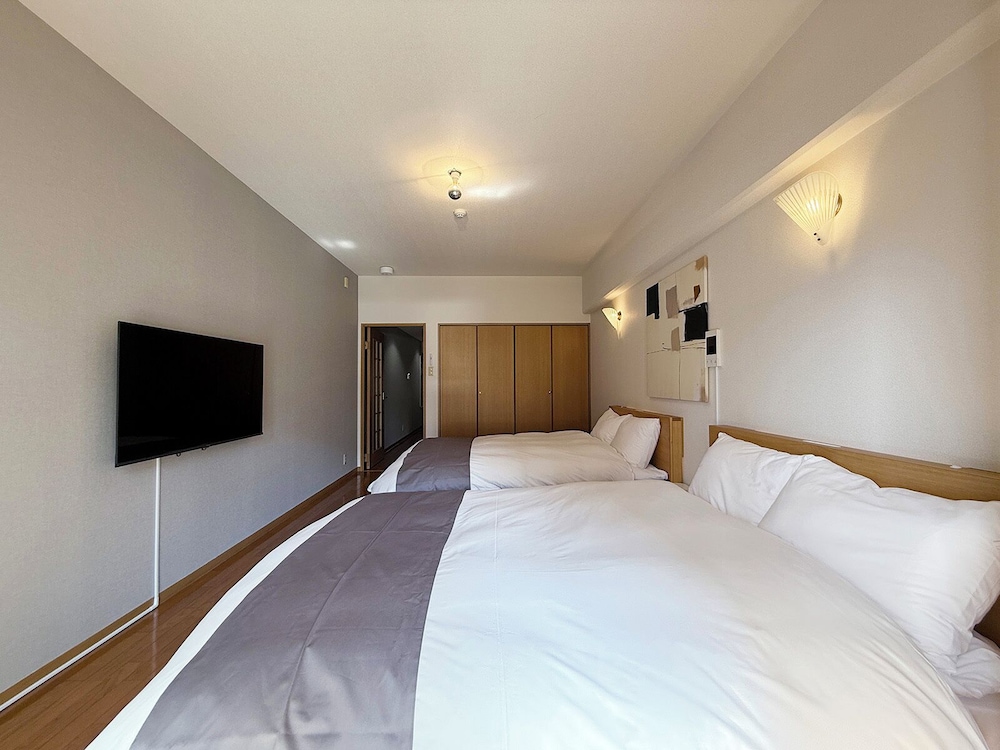 コンフォート アパートメント バルコニー 客室3 | Grandeur Hamamoto 303