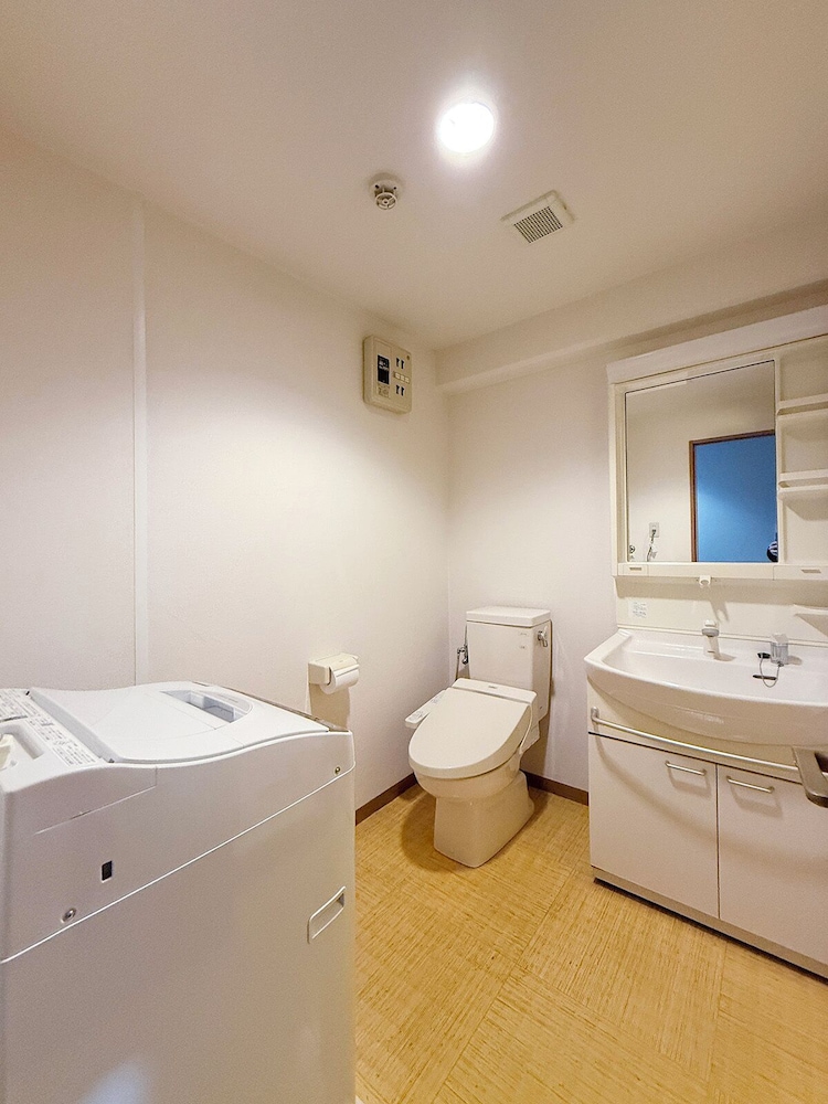 コンフォート アパートメント バルコニー バスルーム0 | Grandeur Hamamoto 303