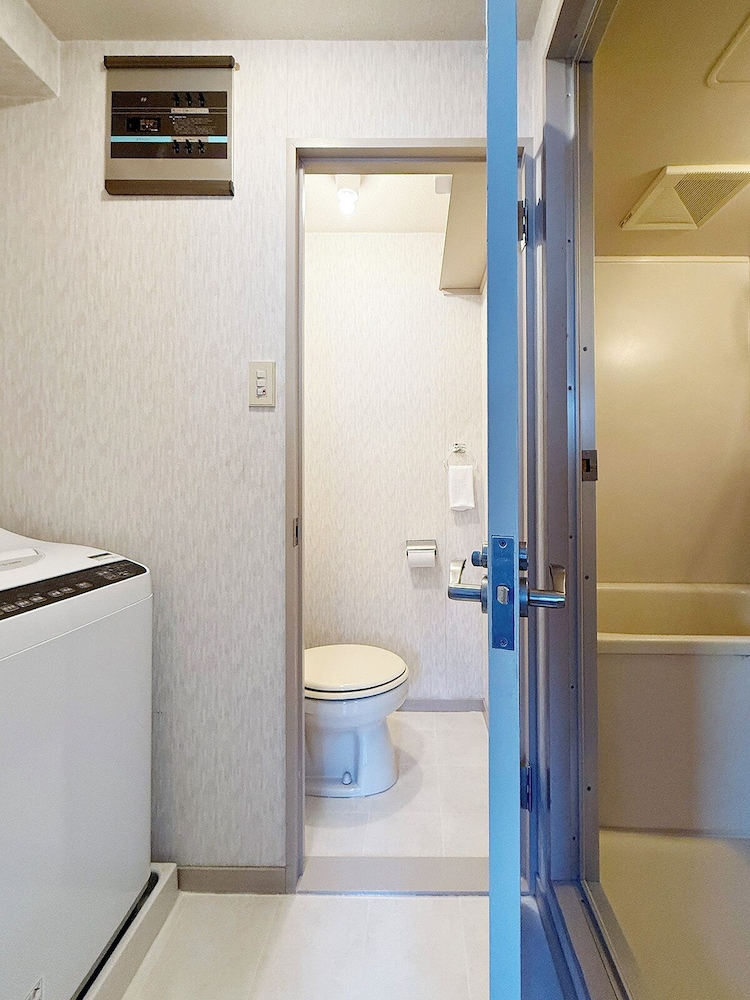 ベーシック アパートメント バスルーム1 | Residence Yu