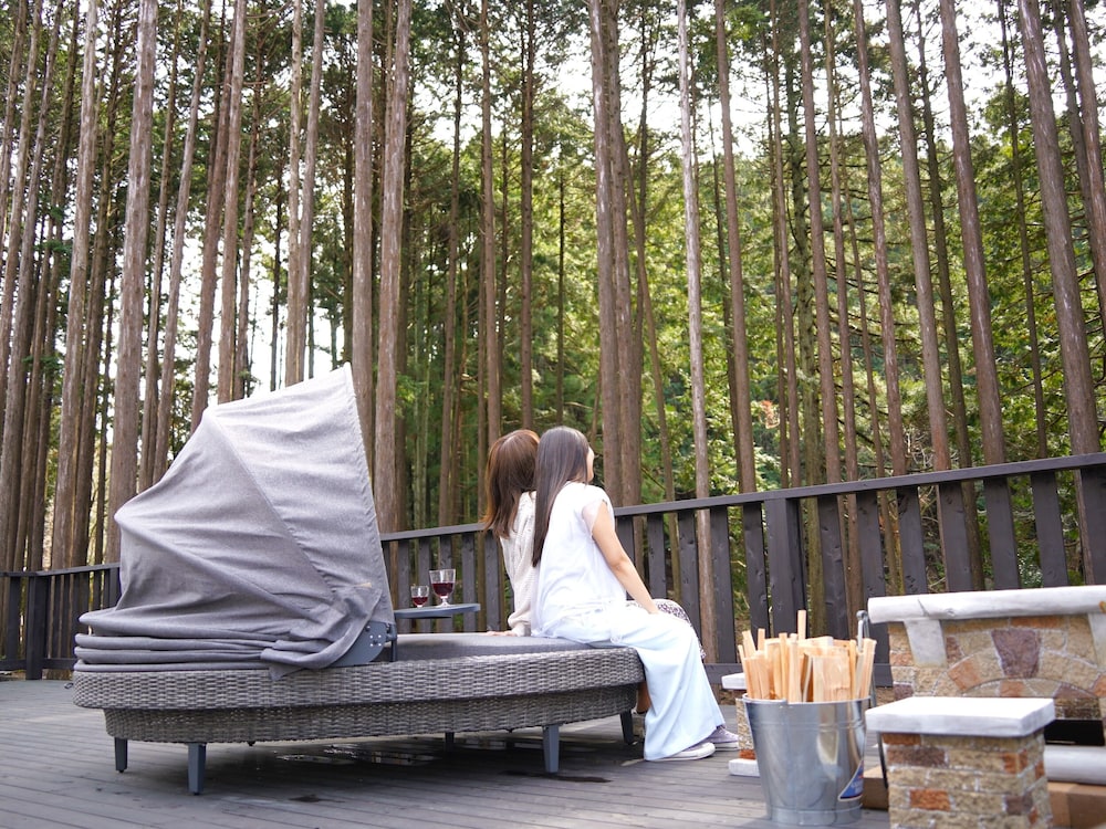 ベーシック ツインルーム ダブルベッド 2 台 禁煙 マウンテンビュー テラス / パティオ5 | 奏の森リゾート　フォレストグランピング