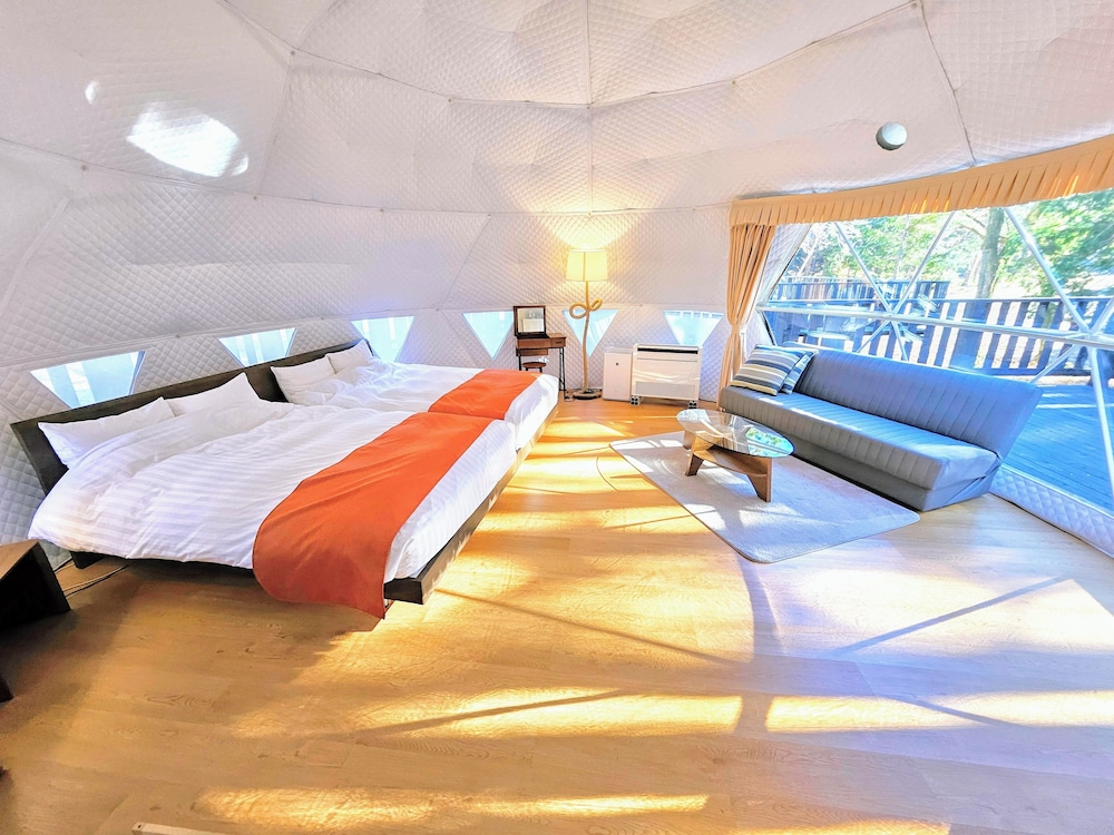 コンフォート ツインルーム 禁煙 マウンテンビュー 客室4 | 奏の森リゾート　フォレストグランピング